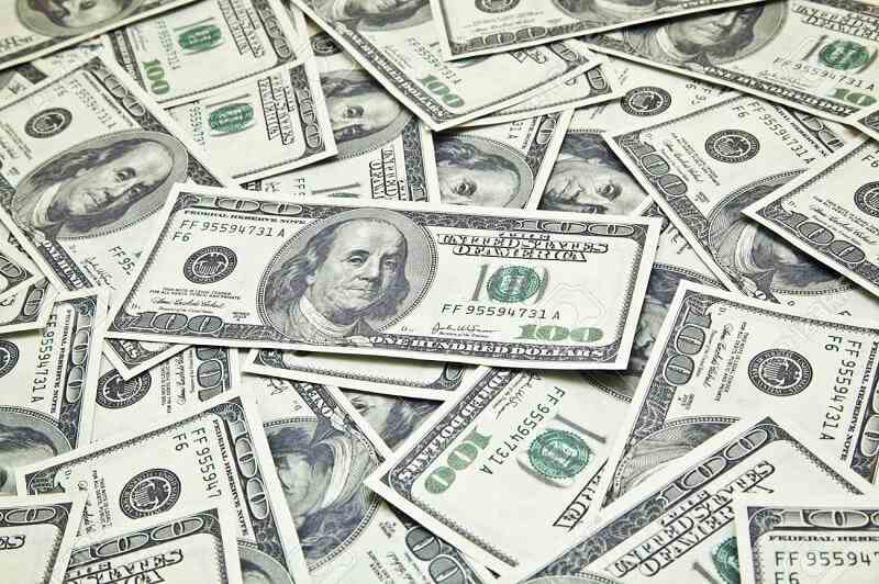 أوراق من فئة 100 دولار - تداول الخليج