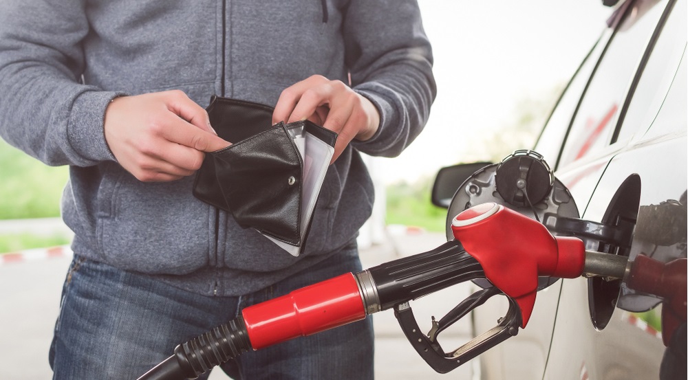 Gasoline and diesel prices rise in the UAE in March